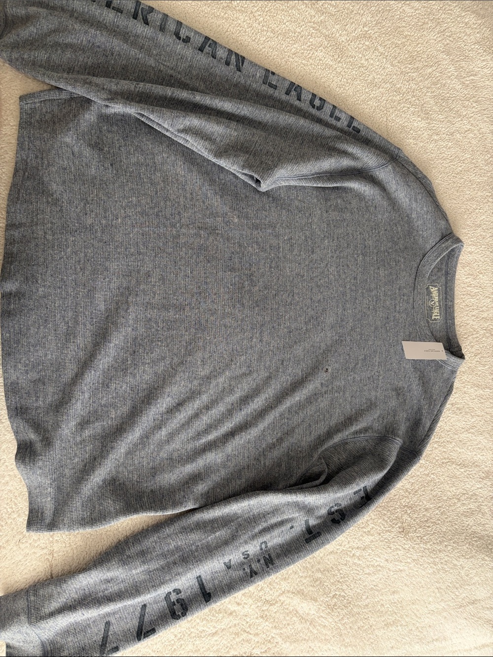 Men’s American Eagle Long Sleeve Top